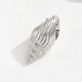Pinza para el pelo con forma de caracola plateada brillante y textura de espiral metálica - Estilo Caracol Plateado / Plateado