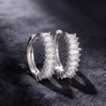 Creolen in Silber mit Zirkonia im Baguetteschliff und sicherem Scharnierverschluss - Silber
