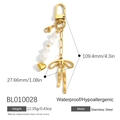Llavero de acero inoxidable dorado con lazo de metal, colgante de corazón y perlas blancas - Chapado en Oro de 18K / Estilo Lazo Perla Corazón (BL010028)