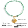 Collier bohème en acier inoxydable avec pierres vertes et pendentif coquillage doré - Collier Style Océan (XL32138) / Plaqué Or 18K