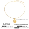 Collar ovalado de acero inoxidable dorado con cruz de cristal y baño de oro 18K - Colgante de Cruz Ovalado (XL32056) / Chapado en Oro de 18K