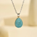 Collier minimaliste à goutte d'eau avec pierre en résine bleu clair et cadre doré - Argent Bleu