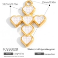 Goldener Edelstahl Kreuzanhänger mit weißen herzförmigen Details und strukturierter Optik - Weißes Strukturiertes Herz Kombination Kreuz Anhänger (PJ93602B)