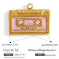 Pendentif cassette rétro en acier inoxydable doré avec émail rose et cristaux brillants - Cassette Vintage Rose (PJ93767A)