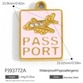 Pendentif passeport émail rose en acier inoxydable plaqué or 18k avec petits cristaux - Avion Passeport Rose (PJ93772A)