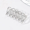 Elegante molletta per capelli in metallo argento con design a croce traforato - Argento