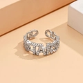 Macro dell'anello STARS argento con micro-pavè di zirconi e design a catena spessa - Argento