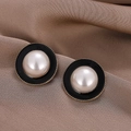 Elegant retro black enamel earrings with large faux pearls and gold twisted metal frames - Black (A4418)