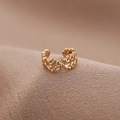Minimalistischer goldener Gänseblümchen-Ohrclip mit Blumenmuster für Ohren ohne Löcher - Gold (D9318)