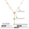 Collar en Y de acero de titanio dorado con colgantes de trébol y detalles de circón brillante - Estilo Doble Flor en Y (ZL31634) / Dorado