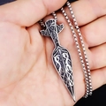 Collar con colgante de espada vikinga en acero inoxidable vintage con textura en relieve - Espada de Cruz