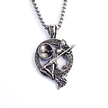 Collana dea greca in acciaio inossidabile con ciondolo guerriero e dettagli di nodi vichinghi - Dea Greca (Greek Goddess) / Argento