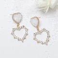 Eleganti orecchini a cuore in oro 925 con intarsio in marmo bianco e strass brillanti - Oro (A6310)