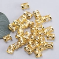 Goldener Dreadlock-Schmuck mit geprägten Mustern und Kreuz-Hohl-Designs im Set - Gold (M3313)