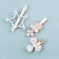 Lot de 3 barrettes dorées avec étoiles en cristal et fleurs en perles pour femmes et filles - Ensemble de Trois Style 8
