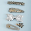 Fünfteiliges elegantes Haarspangen-Set mit Perlenbögen und silbernen Clips für Damen - Schleife Perle Kombination Set