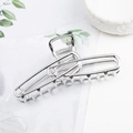 Elegante zilveren metalen haarklem met hol ontwerp en gepolijste afwerking op wit - Zilver (B3232)