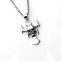 Pendentif croix tête de mort gothique en acier argenté avec finition métallique - Croix Crâne avec Chaîne en Acier Inoxydable