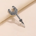 Detail view of silver vintage hair clip with rhinestones and an arrow-shaped metal design - Arrow Style (C6219)