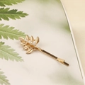 Eleganter goldener Blatt-Haarclip mit feiner Blattader-Textur im minimalistischen Stil - Gold (B9228)