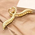 Elegante pinza per capelli a forma di cuore dorata su una base in seta color champagne - Stile Dorato (B7533)