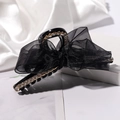 Details zur eleganten schwarzen Haarklammer mit Netzschleife, Goldkette und Strass - Schwarz