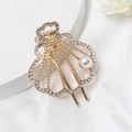 Elegante pinza para el cabello de concha dorada con diamantes de imitación y perla - Estilo Concha Strass (O5402)