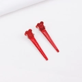 Détail de pinces à cheveux en métal peint rouge avec finition lisse et renforcée - Pince Bec de Canard (D5307) / Rouge