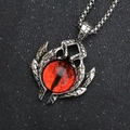 Collier punk rétro en acier inoxydable avec pendentif mystique œil de démon rouge - Style Oeil Rouge Magique