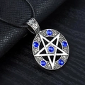 Silberner Pentagramm-Anhänger mit blauen Steinen und keltischen Mustern an schwarzer Kordel - Blauer Strass (Lederseil)
