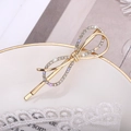 Barrette à cheveux papillon dorée avec strass scintillants sur dentelle blanche - Or (C4502)