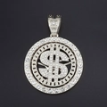 Vue détaillée du pendentif dollar hip hop orné de cristaux brillants sertis main - Pendentif Unique Argent