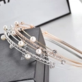 Elegante cerchietto multistrato argento con perle bianche e strass scintillanti - Argento