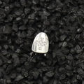 Dettaglio macro del grillz hip hop argento con croce di zirconi incastonata lucida - Croce Argento Dente Singolo / Argento