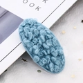 Barrette à cheveux en peluche bleue avec texture bouclée sur fond de tulle étoilé - Bleu ciel