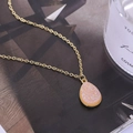 Élégant collier doré avec pendentif goutte d'eau en pierre druzy rose scintillante - Champagne (D3423)