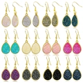 Set mit 12 Druzy-Kristall-Ohrhängern in Tropfenform in verschiedenen Farben - 12-Paar-Set - Zwölffarbiger Wassertropfen-Stil (A8201-12) / 12 Paare Set