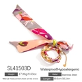 Florales Seidenschal-Armband mit goldener Edelstahlkette und 18-Karat-Vergoldung - Rosa Lila Blumen (SL41503D)