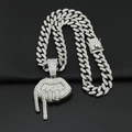 Chaîne cubaine glacée avec pendentif lèvres dégoulinantes en argent style hip hop - Pendentif Argenté Avec Chaîne Cubaine Strass 45CM