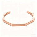 Brazalete abierto hexagonal geométrico minimalista con elegante acabado en oro rosa - Rosa oro