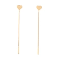 Orecchini a filo con cuore in oro e catena a serpente sottile dal design minimalista - Cuore / Oro
