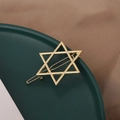 Detailansicht einer goldenen Hexagramm-Haarklammer mit poliertem Metall-Finish - Gold (C6321)