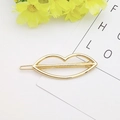 Schicke hohle Haarspange in Lippenform aus goldbeschichtetem Metall für Damen - Lippenform (F3407) / Gold