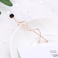 Sparkling wave hair clip in rose gold with a black round rhinestone accent - Black