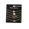 Vista dettagliata del set di 5 bracciali dorati con ciondoli a cuore, Love e ancora - Oro (D6336)