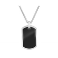 Macro-opname van zilveren dog tag hanger met zwart emaille en roestvrijstalen ketting - Zilver en Zwart Dog Tag Halsketting