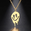 Collana gotica dorata con ciondolo a forma di faccina sorridente su fondo nero - Oro