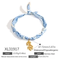 Collana in tessuto paisley blu e bianco con ciondolo a corallo dorato in acciaio inox - Ciondolo Forma Corallo Sciarpa Stampata Blu Bianco (XL31917)
