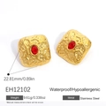 Quadratische Edelstahlohrringe mit 18k Vergoldung und mittigem roten Oval-Edelstein - Vintage Gehämmerte Quadrate mit Rotem Strass (EH12102)