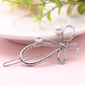 Elegante fermaglio per capelli in lega d'argento con fiocco a farfalla e due perle bianche - Argento